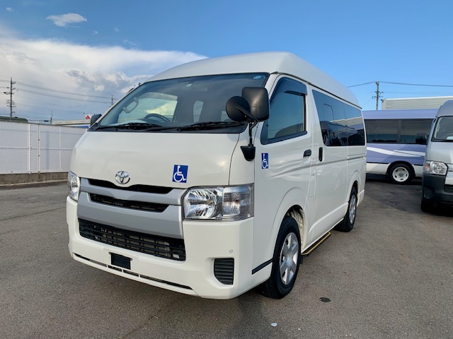 トヨタ・レジアスエース ウェルキャブ 車イス2基